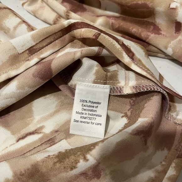 Nine West Size Large Smocked Puff Sleeve Popover Top Women NWT - Picture 8 of 9